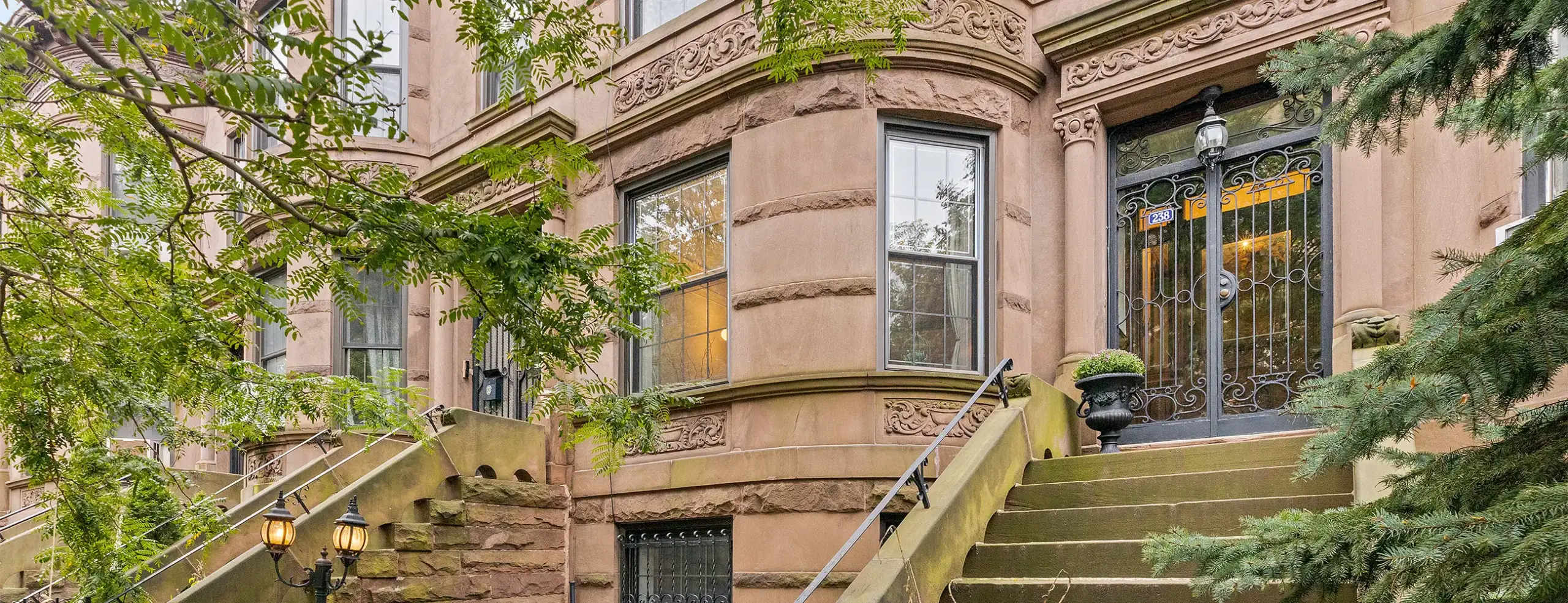 Townhouse facade and stoop